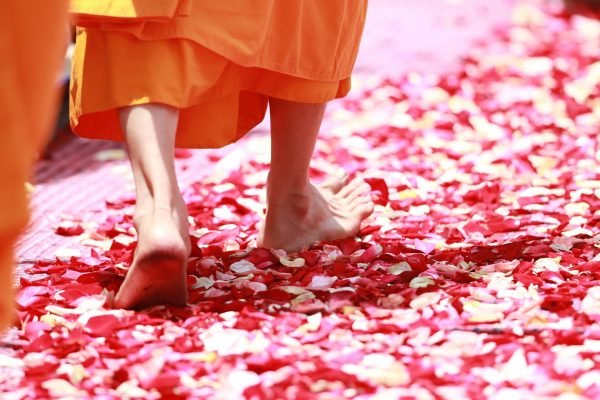 Découvrez la méditation marchée - Méditation - Yogazen