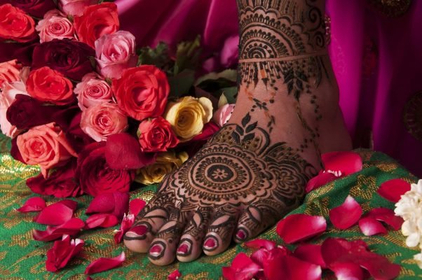 Le mehndi, un art spirituel qui célèbre la femme - Spiritualité - Yogazen