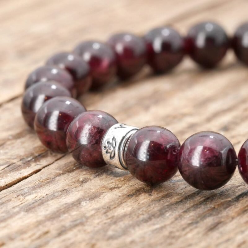 Bracelet en Grenat Rouge - Fabriqué en France - Bijoux Artisanaux Pierres Naturelles - Yogazen