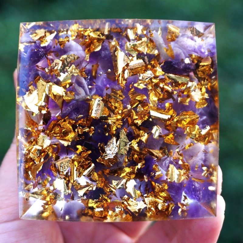 Pyramide Orgonite en Améthyste - Feng Shui - Orgonite Pyramide - Yogazen