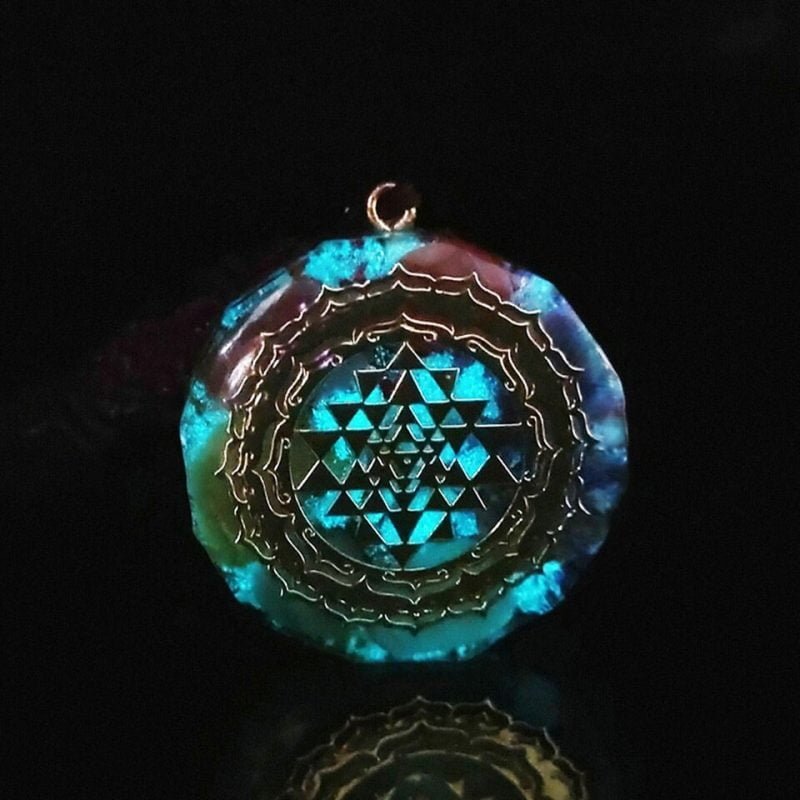 Pendentif Orgonite 7 Chakras - Sri Yantra - Orgonite Pendentif - Yogazen