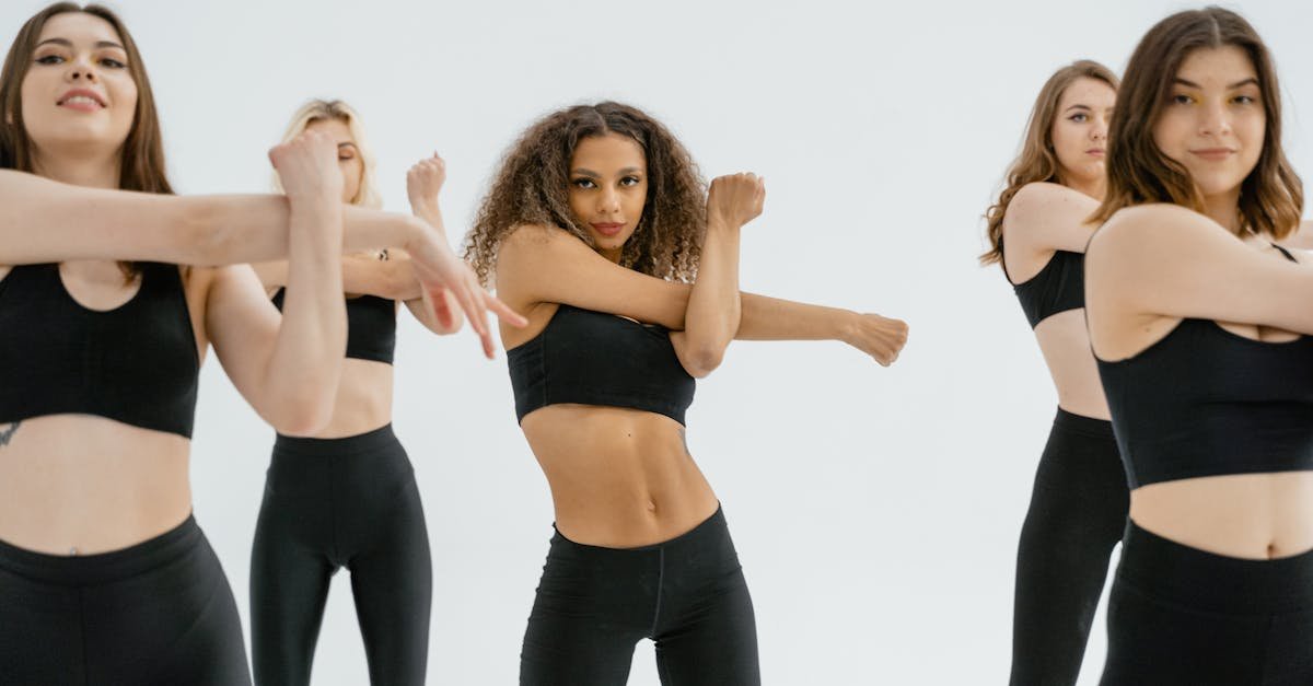 découvrez notre approche unique du yoga collaboratif, une pratique qui favorise le partage, la connexion et l'engagement communautaire. rejoignez-nous pour des séances de yoga harmonieuses où chacun peut s'épanouir dans un esprit de coopération et de soutien.