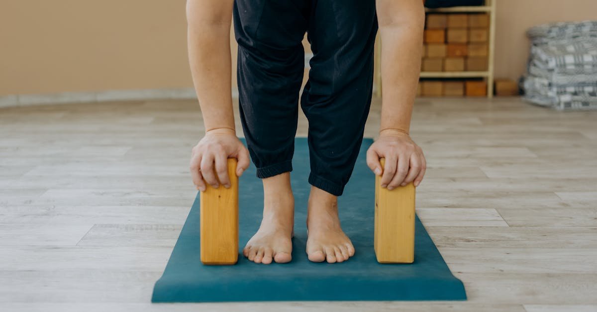 découvrez le hatha yoga, une pratique ancestrale qui harmonise le corps et l'esprit. apprenez des postures fondamentales, techniques de respiration et méditation pour améliorer votre bien-être, réduire le stress et développer la souplesse. rejoignez-nous et transformez votre quotidien grâce à cette approche équilibrante et revitalisante.