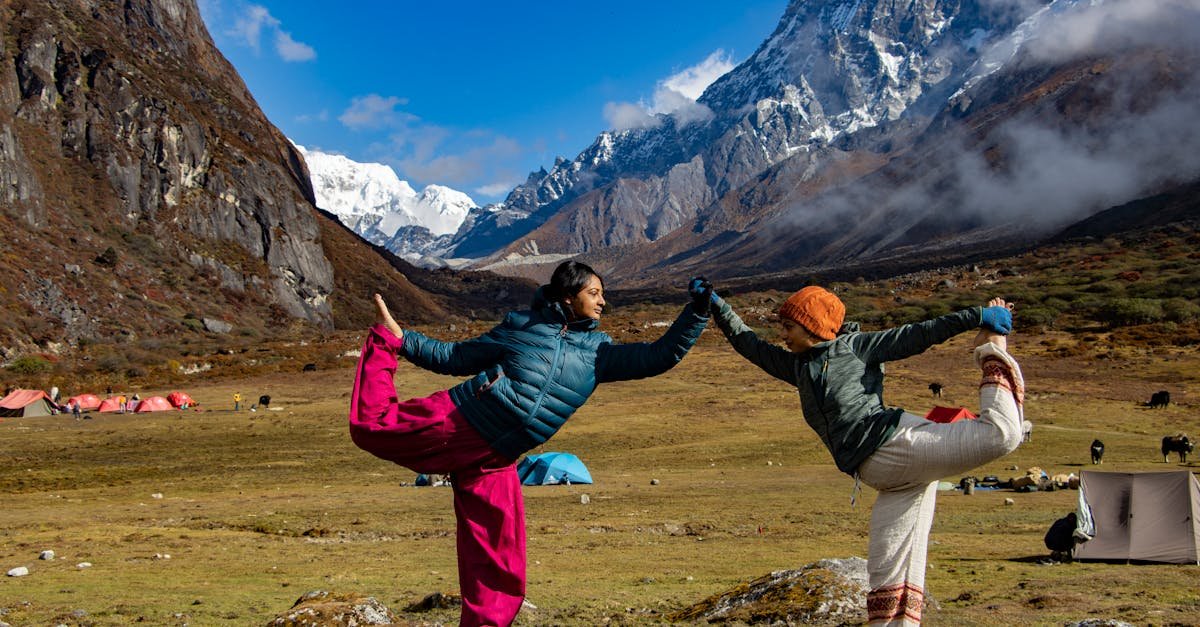 découvrez le yoga hormonal, une pratique bienfaisante qui harmonise le corps et l'esprit. apprenez à équilibrer vos hormones naturellement grâce à des techniques spécifiques qui favorisent la santé féminine et améliorent le bien-être général. rejoignez-nous pour une expérience revitalisante et transformative.