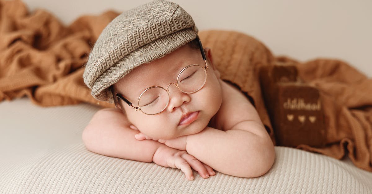 découvrez les bienfaits du baby yoga, une pratique douce et ludique qui favorise le bien-être physique et émotionnel de votre bébé. initiez-vous à des postures adaptées aux tout-petits pour renforcer les liens parent-enfant tout en développant la flexibilité et la coordination de votre enfant.