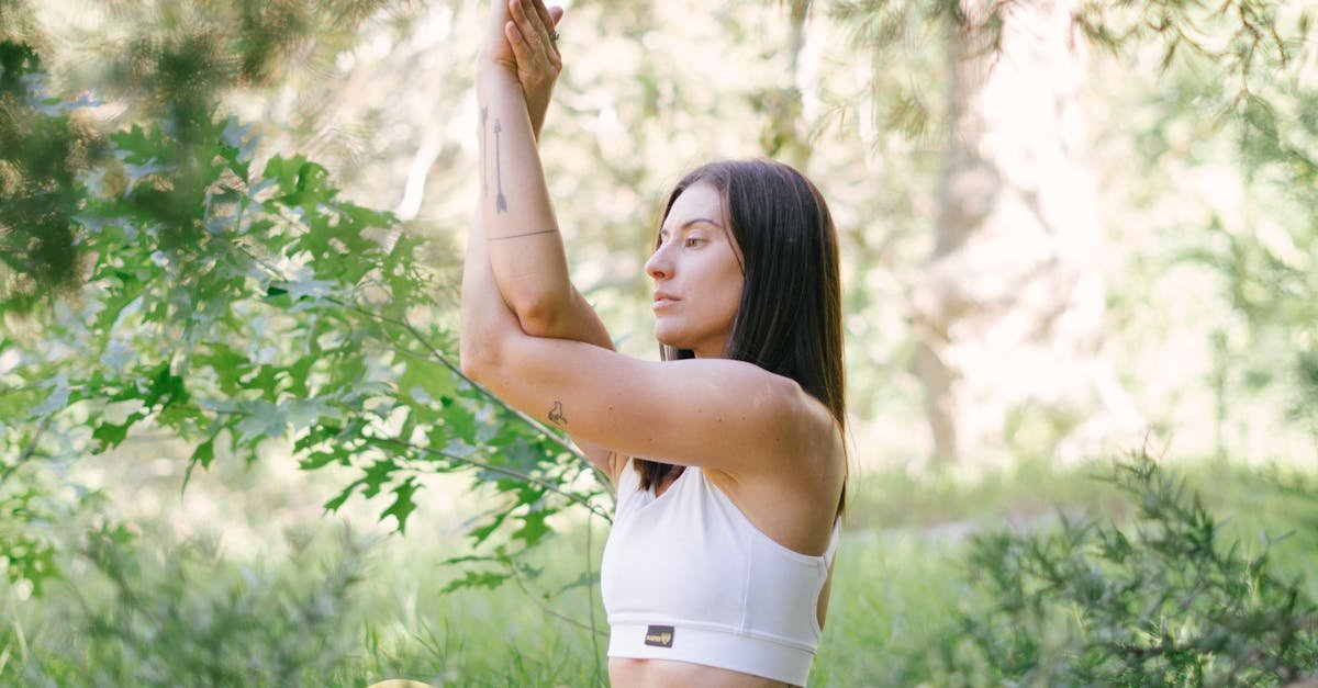 découvrez le facial yoga, une pratique innovante qui combine exercices faciaux et techniques de relaxation pour raffermir votre peau, réduire les signes de l’âge et améliorer votre bien-être. apprenez des mouvements simples et efficaces pour retrouver un teint éclatant et tonique.