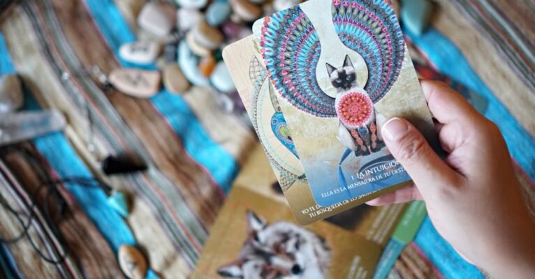 découvrez l'art de la divination, une pratique mystique et ancestrale qui permet d'explorer l'avenir et d'obtenir des conseils spirituels. plongez dans les différentes méthodes de divination, telles que la cartomancie, l'astrologie, et la lecture des runes, pour mieux comprendre votre chemin de vie et prendre des décisions éclairées.
