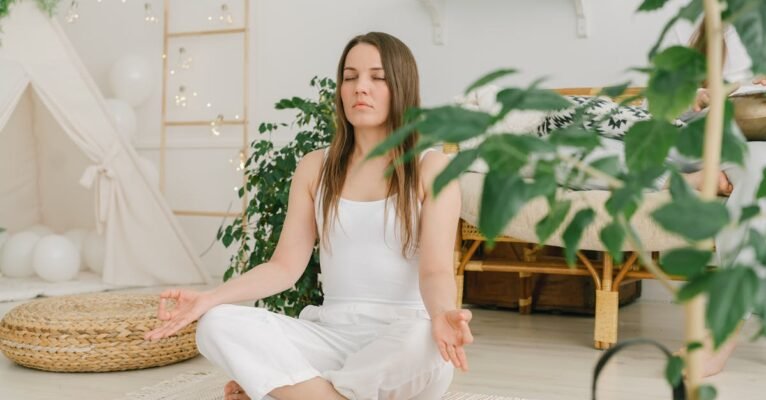 découvrez l'univers fascinant de la voyance avec notre guide sur le psychisme. que vous cherchiez des conseils sur l'amour, la carrière ou le bien-être, explorez les différents types de voyants et apprenez à mieux comprendre vos émotions et votre avenir.