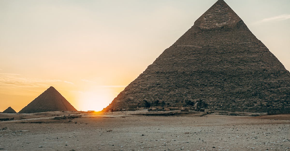 découvrez l'art fascinant du pendule égyptien, un outil ancien utilisé pour la divination et le bien-être. plongez dans l'histoire millénaire des égyptiens et apprenez comment cet instrument mystique peut vous aider à trouver l'équilibre et la clarté dans votre vie quotidienne.