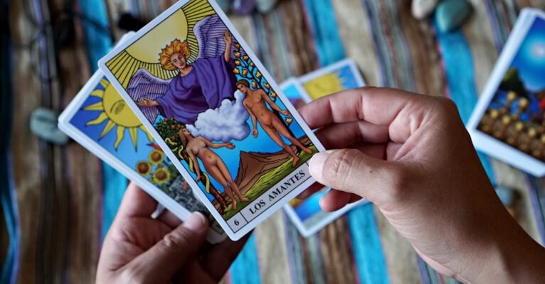 découvrez notre ligne psychique, un service dédié à vous offrir des consultations éclairantes et des conseils spirituels 24/7. nos médiums expérimentés vous guident à travers vos interrogations, que ce soit sur l'amour, le travail ou votre avenir. appelez maintenant pour un aperçu personnalisé !